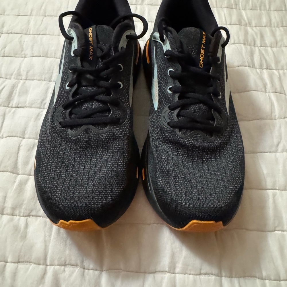 Brooks Ghost Max Mens running shoes - size 10